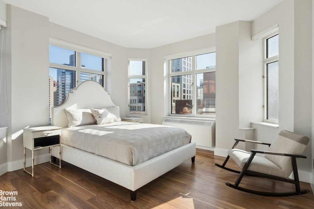 188 East 76th Street, Unit 19B photo 12