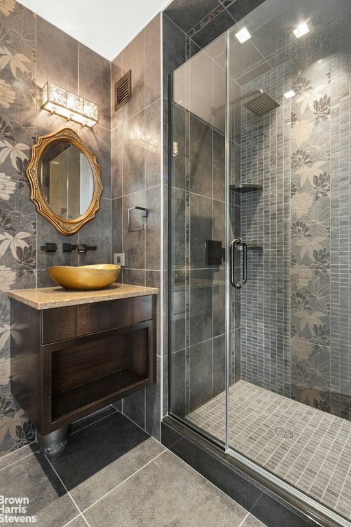 188 East 76th Street, Unit 19B photo 14