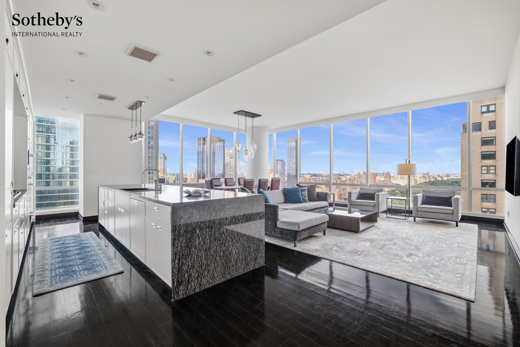 157 West 57th Street, Unit 38B photo 3