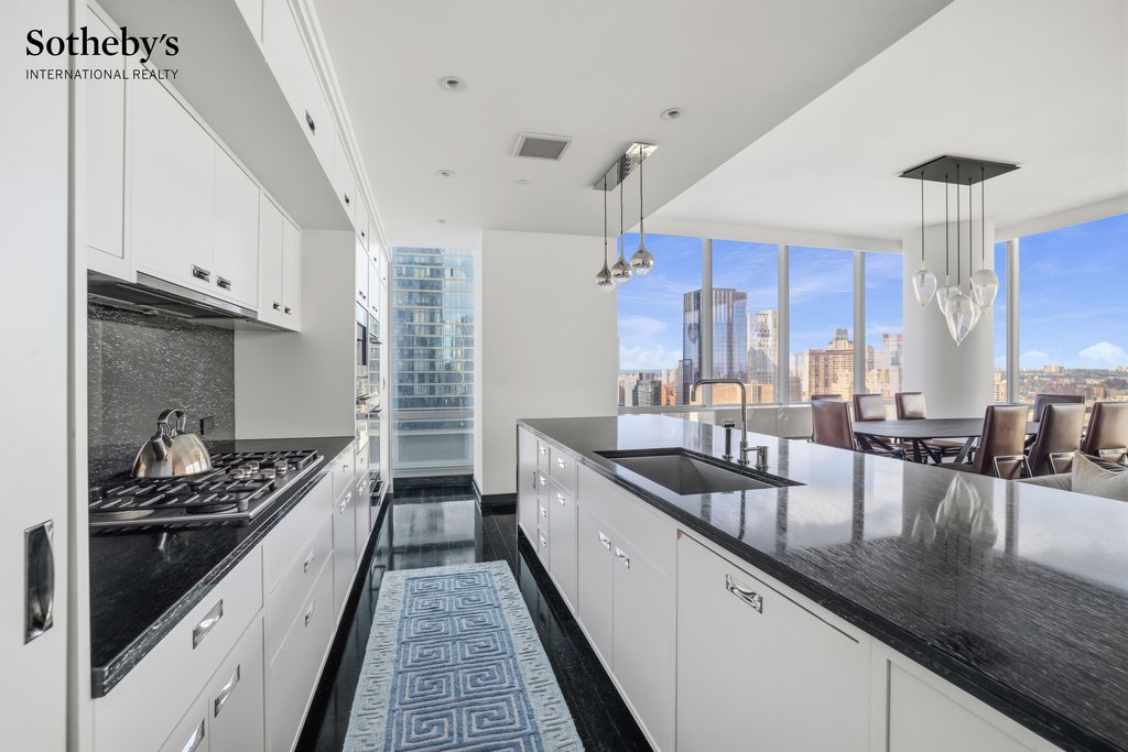 157 West 57th Street, Unit 38B photo 5