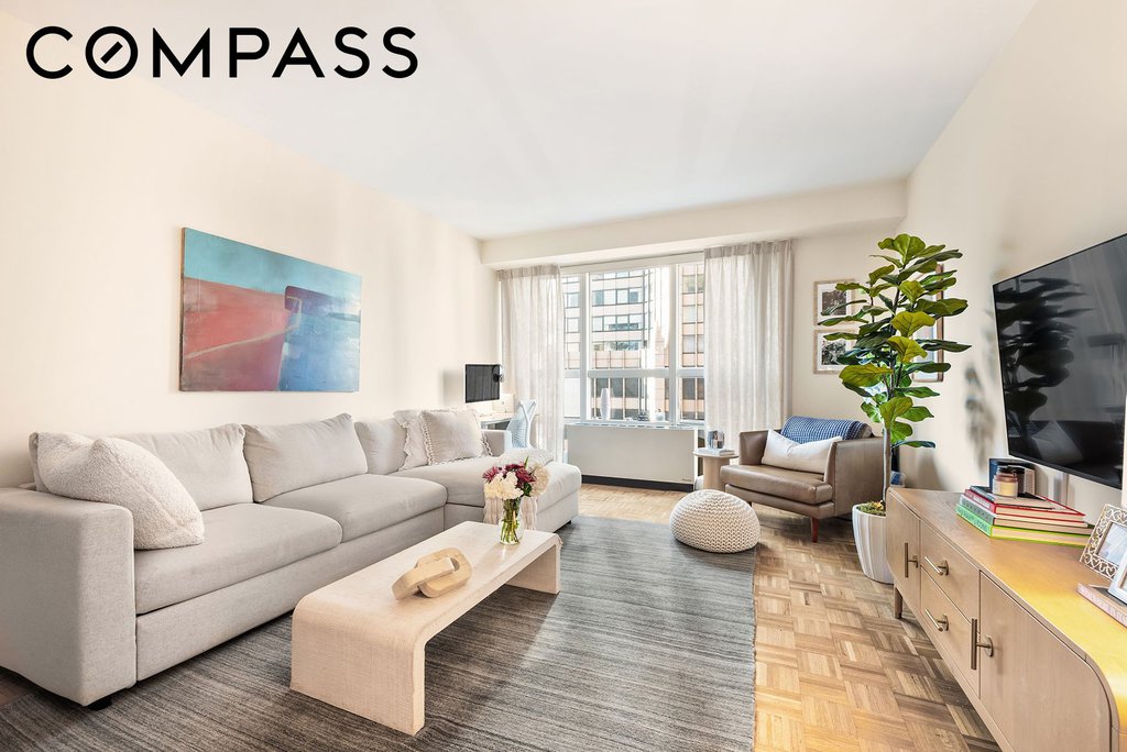 146 West 57th Street, Unit 38E photo 2