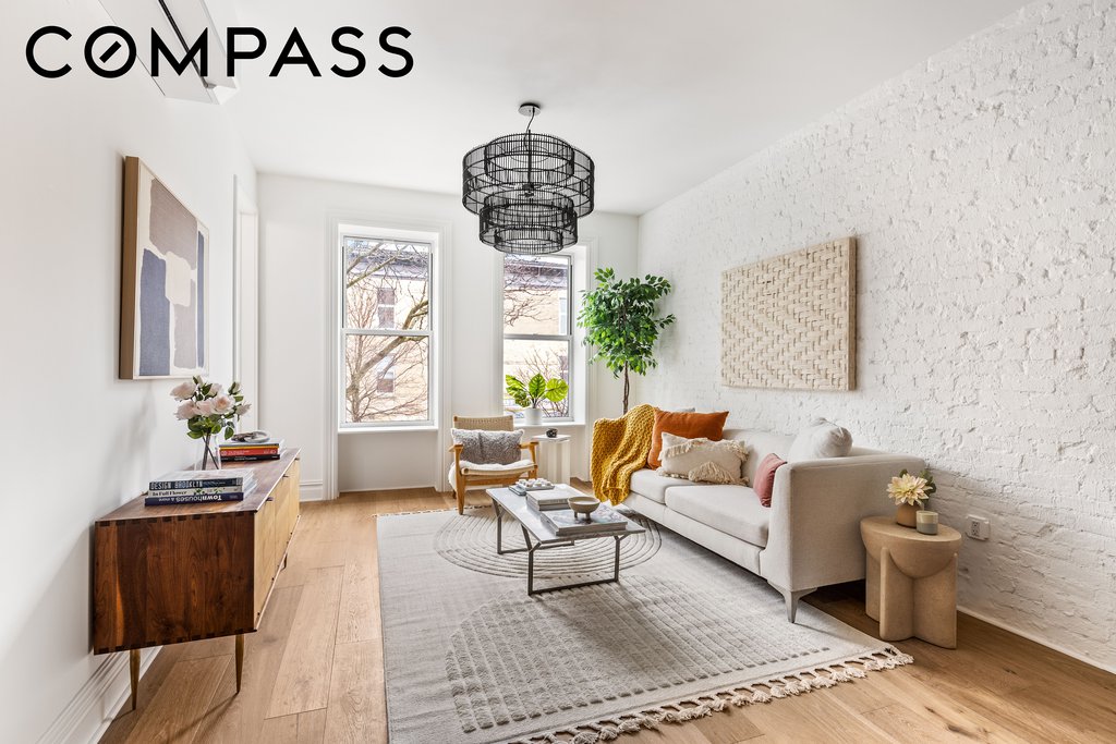 744 Park Place, Unit 3B photo 4