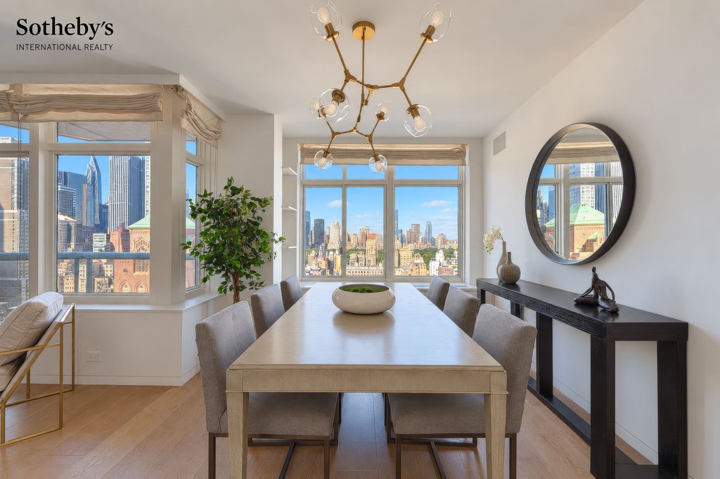 188 East 64th Street, Unit 2506 photo 4