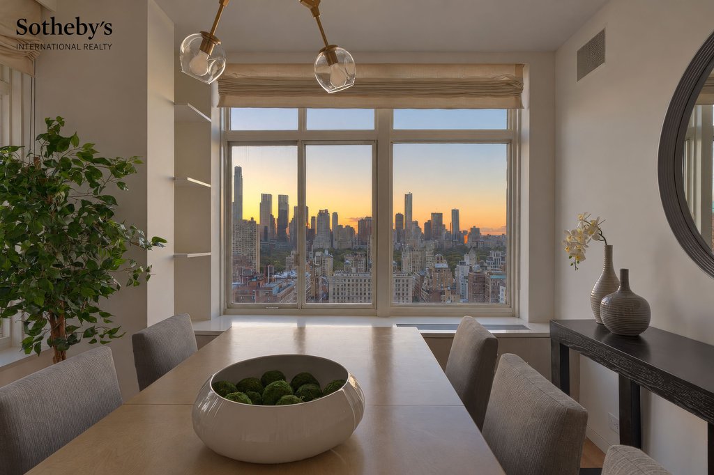 188 East 64th Street, Unit 2506 photo 5