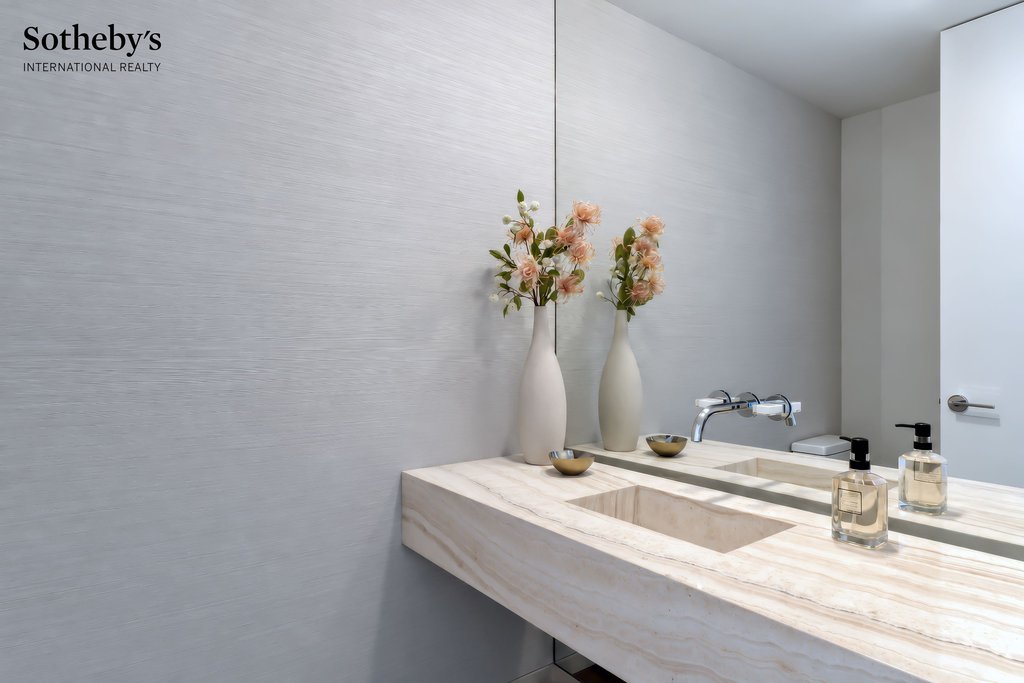 188 East 64th Street, Unit 2506 photo 11