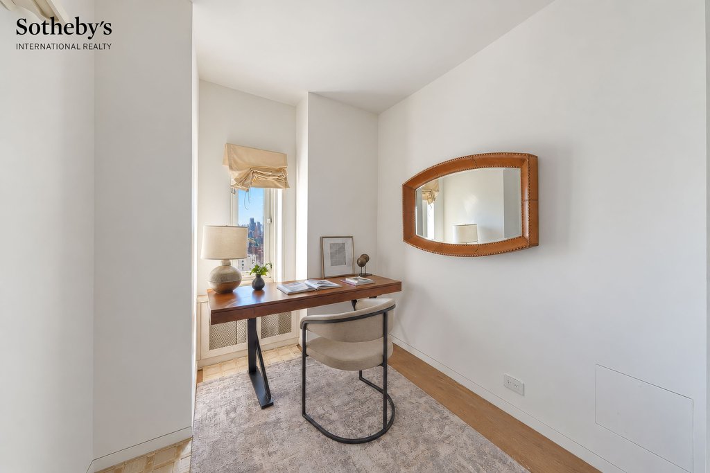 188 East 64th Street, Unit 2506 photo 18