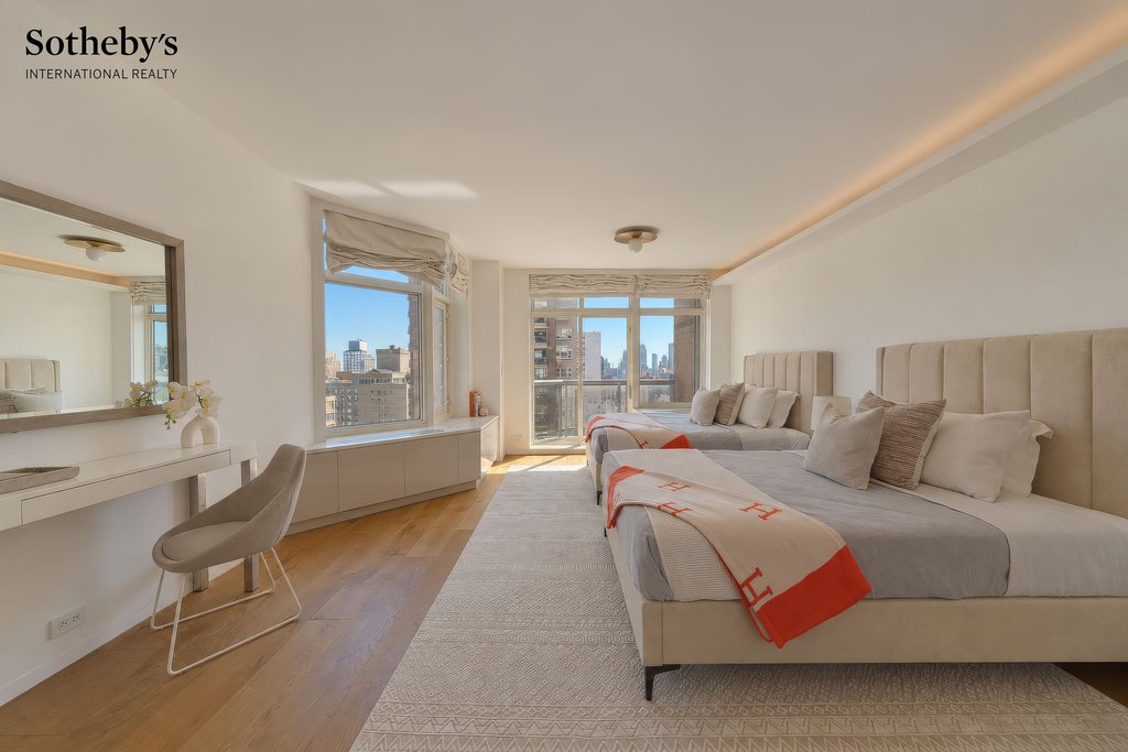 188 East 64th Street, Unit 2506 photo 23
