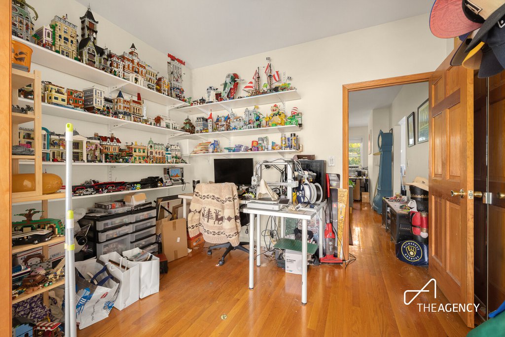 35 Hausman Street – For Sale photo 12