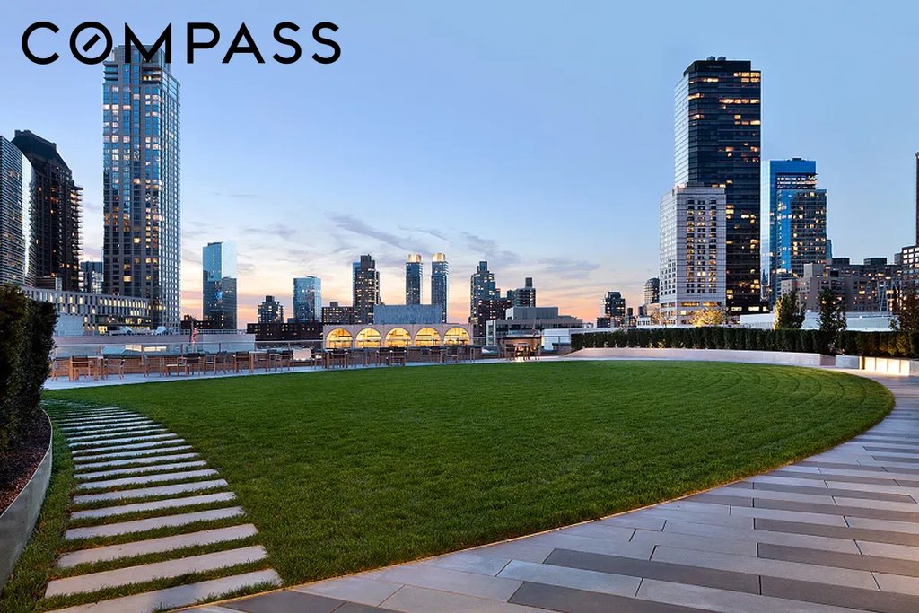 20 West 64th Street, Unit 26T photo 12