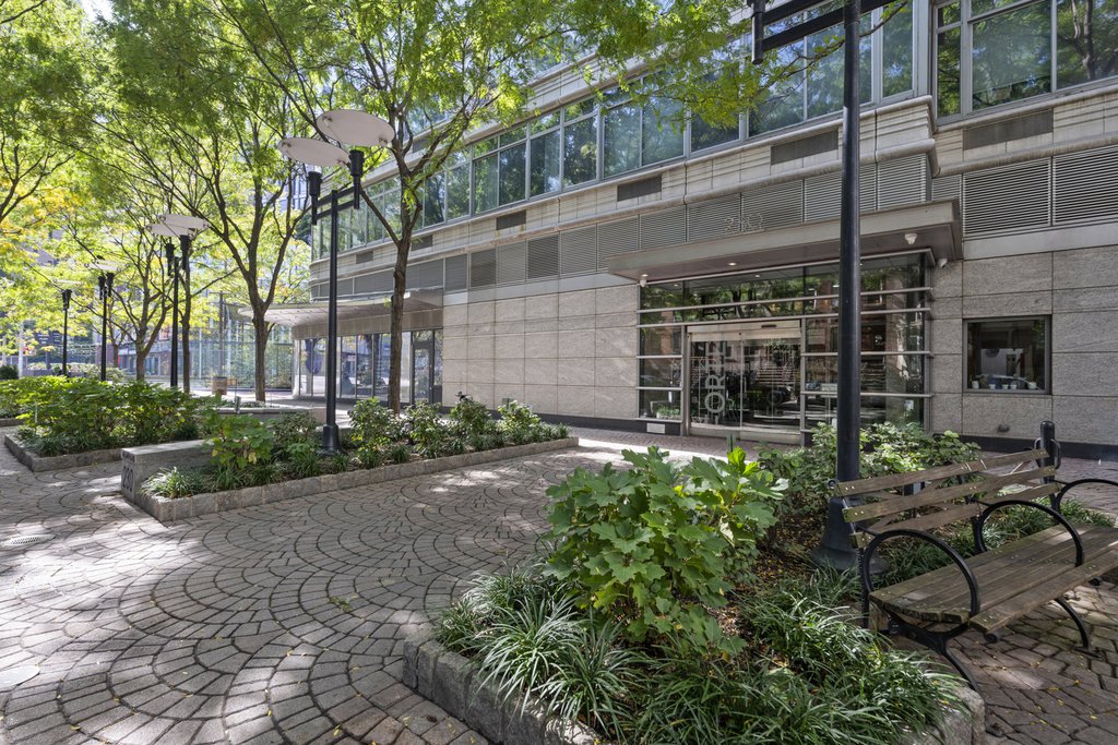 230 Ashland place, Unit 21D photo 14
