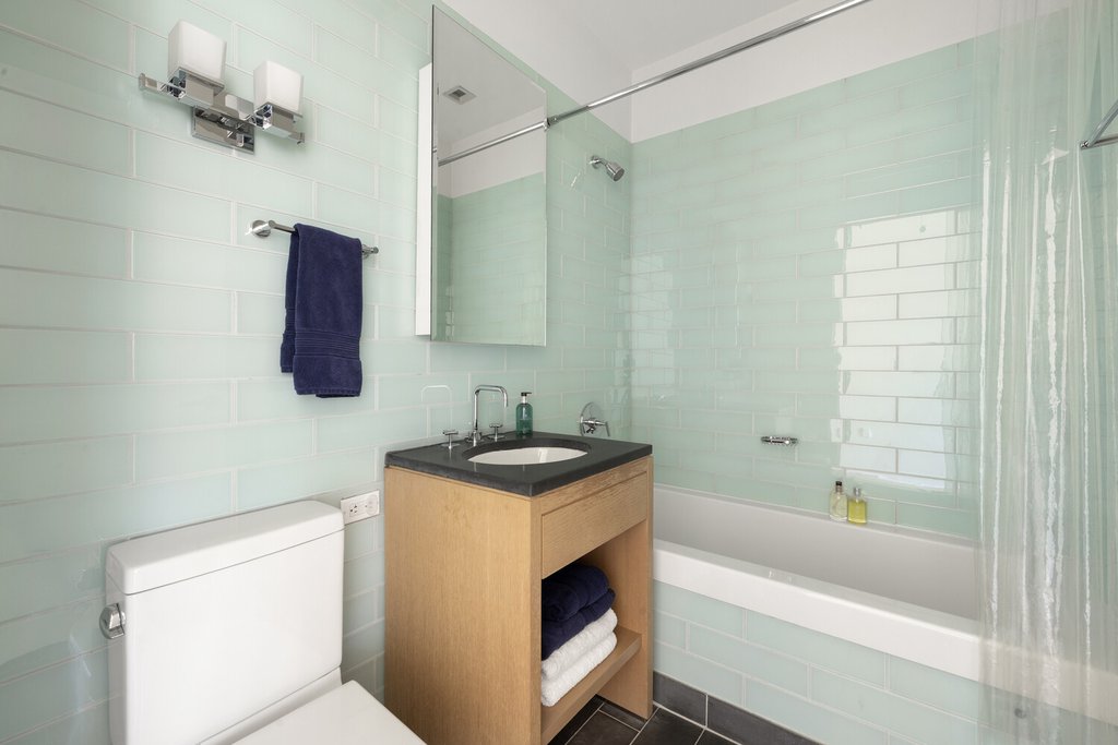 310 West 52nd Street, Unit 6E photo 15