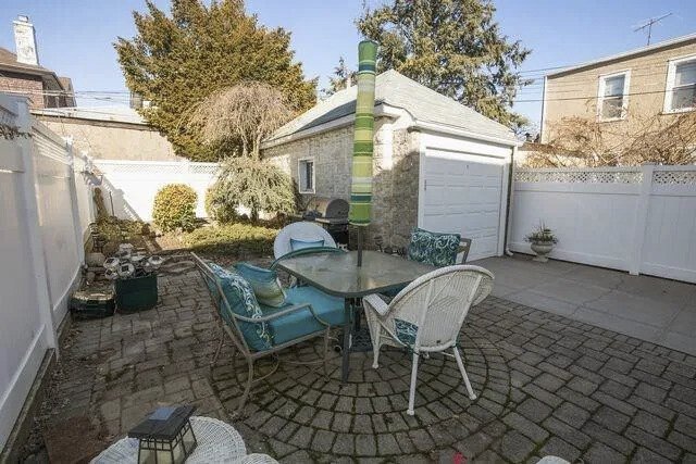 59 94th Street – For Sale photo 2