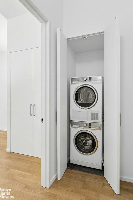 252 Seventh Avenue, Unit 8S photo 9