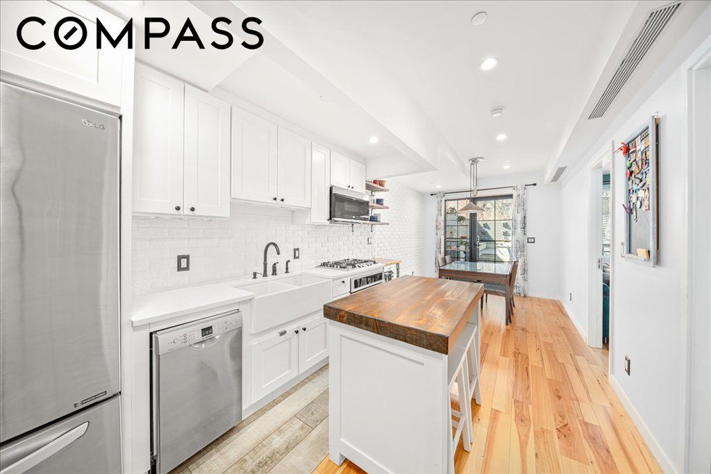 577  Madison Street, Unit 1B