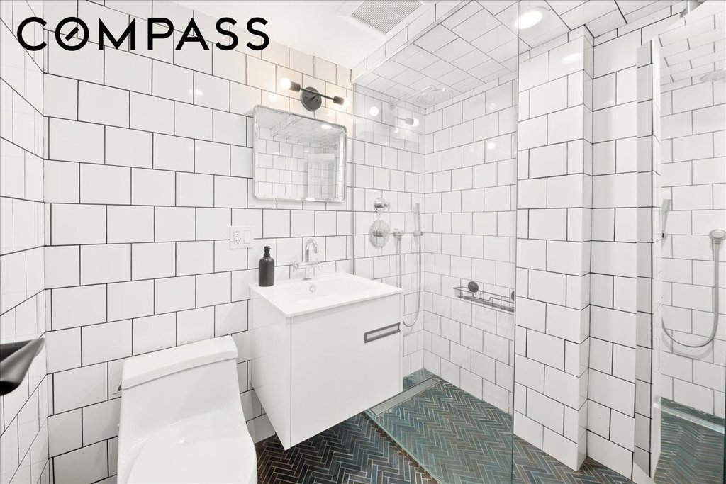577  Madison Street, Unit 1B photo 8