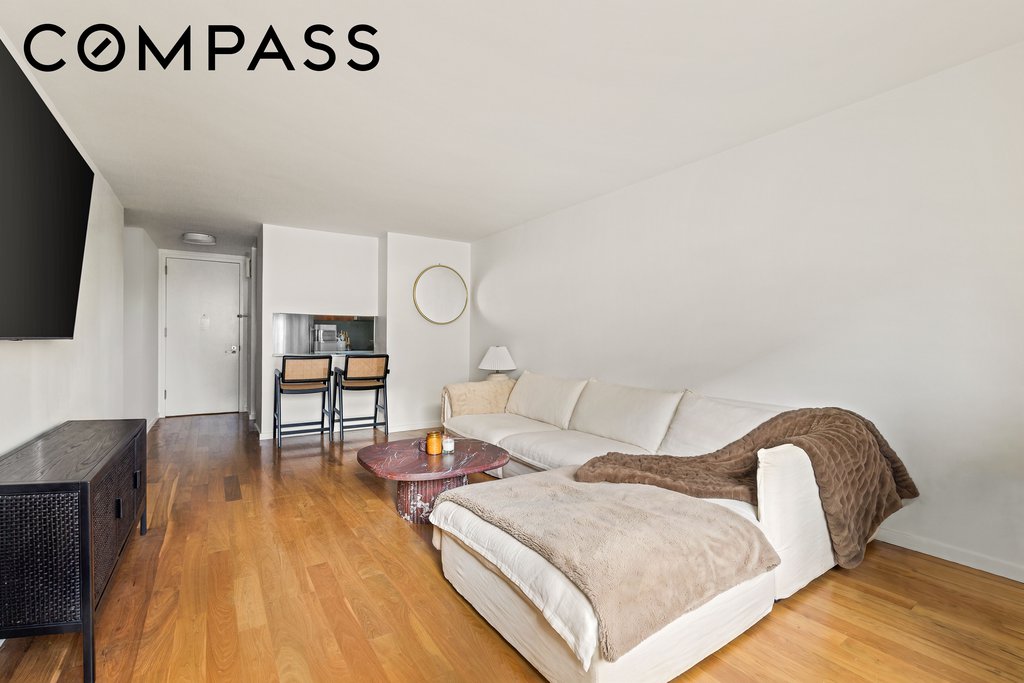 515 East 72nd Street, Unit 11F photo 2