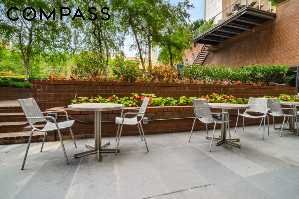 515 East 72nd Street, Unit 11F photo 11