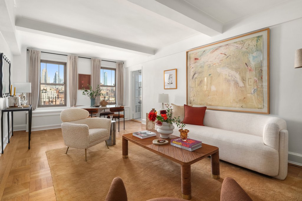 136 Waverly Place, Unit 15C
