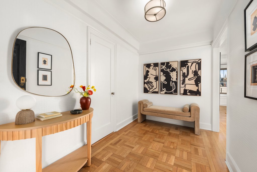 136 Waverly Place, Unit 15C photo 10