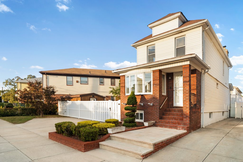 1437 East 65th Street – For Sale photo 8