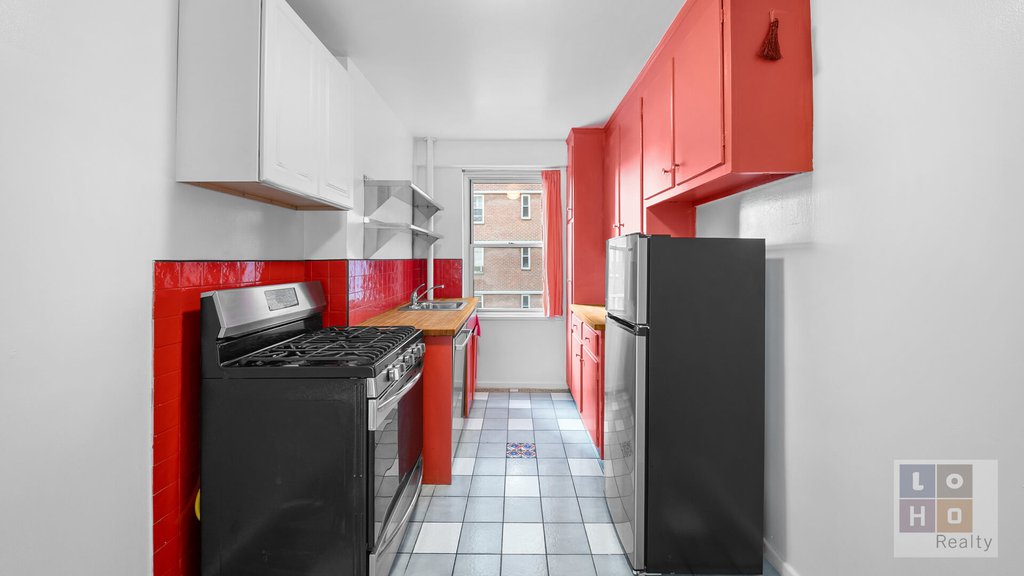 570 Grand Street, Unit H604 photo 9