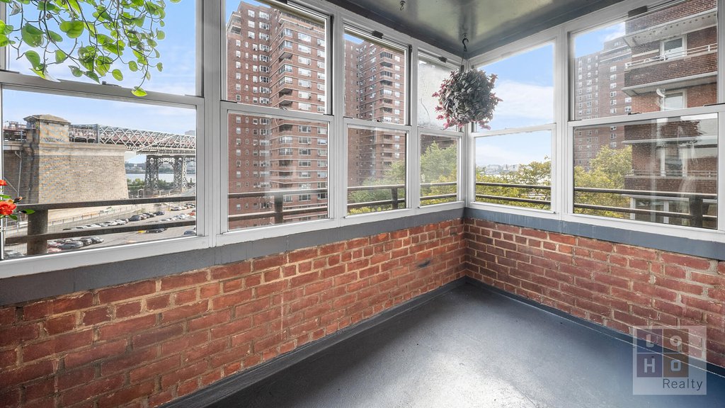 570 Grand Street, Unit H604 photo 14