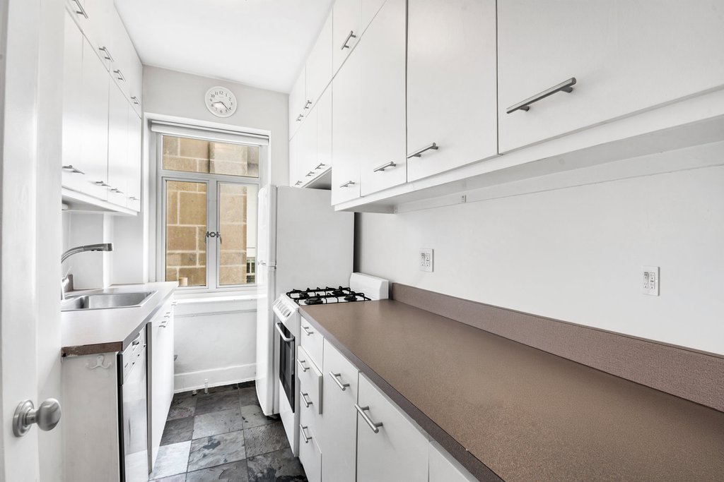 7 West 96th Street, Unit 11E photo 4