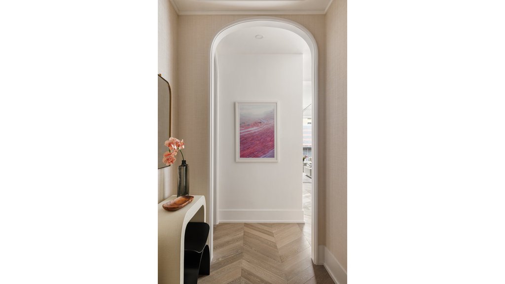 660 Lexington Avenue, Unit 4A photo 3