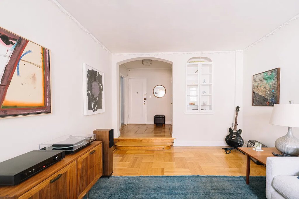 25 Minetta Lane, Unit 4D photo 7