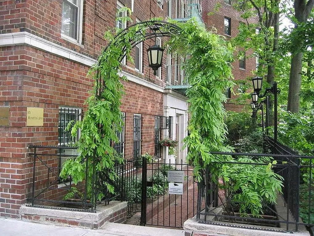 25 Minetta Lane, Unit 4D photo 17