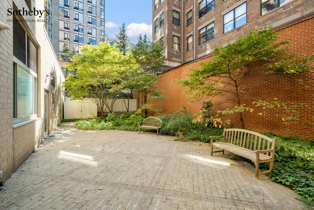 520 West 23rd Street, Unit 5E photo 9
