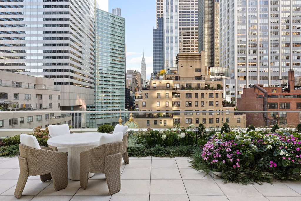 660 Lexington Avenue, Unit 7C photo 11