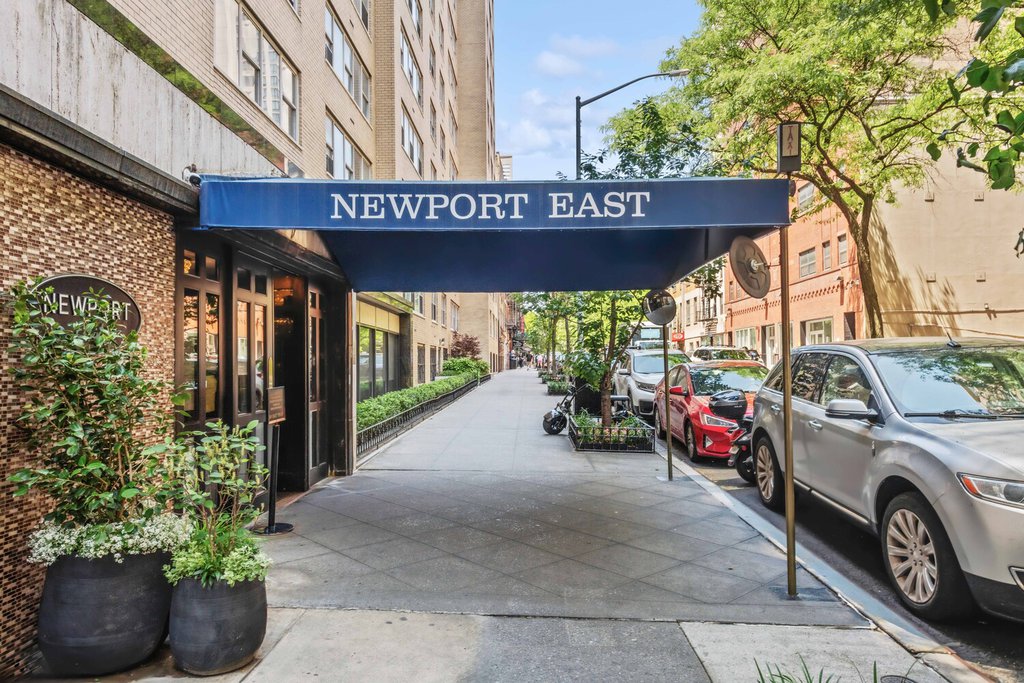 370 East 76th Street, Unit C204C photo 12