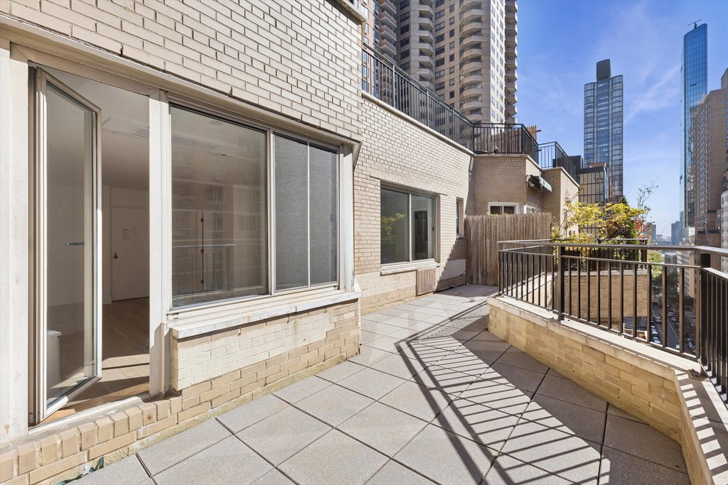 225 East 46th Street, Unit PHC photo 5