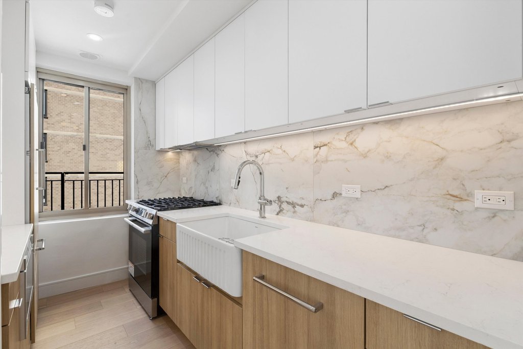 225 East 46th Street, Unit PHC photo 7