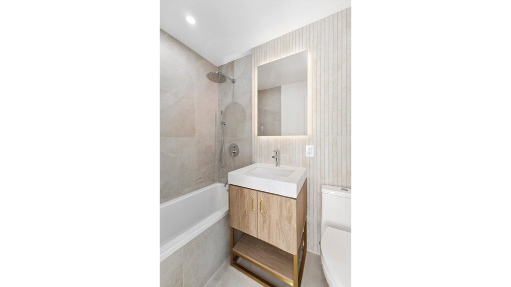 225 East 46th Street, Unit PHC photo 9