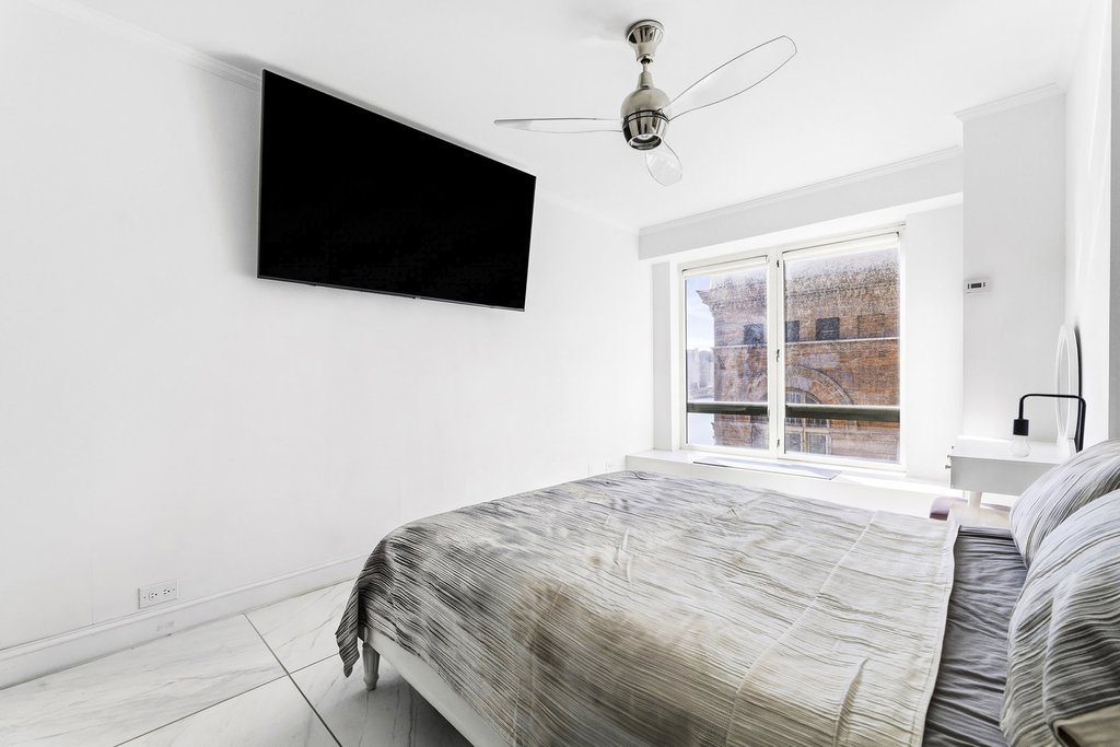 530 East 76th Street, Unit 6J photo 7