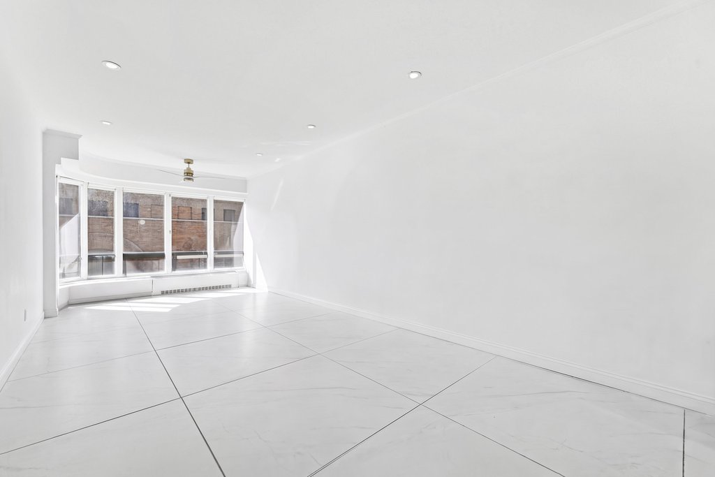 530 East 76th Street, Unit 6J photo 5
