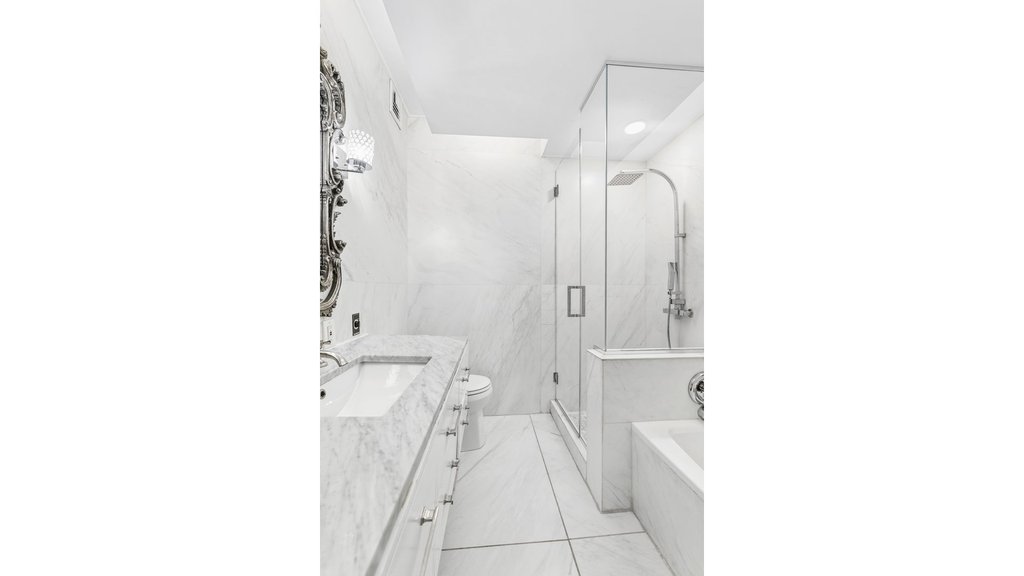 530 East 76th Street, Unit 6J photo 11