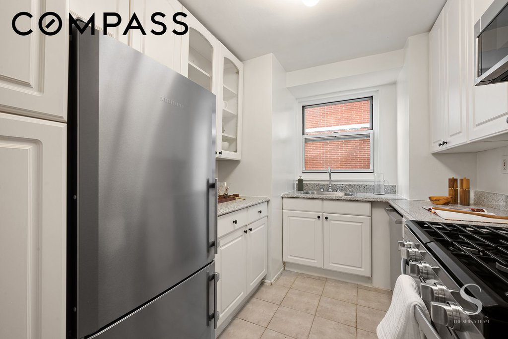400 East 85th Street, Unit 14D photo 4