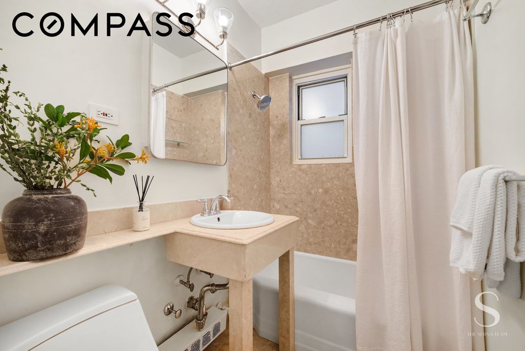 400 East 85th Street, Unit 14D photo 7