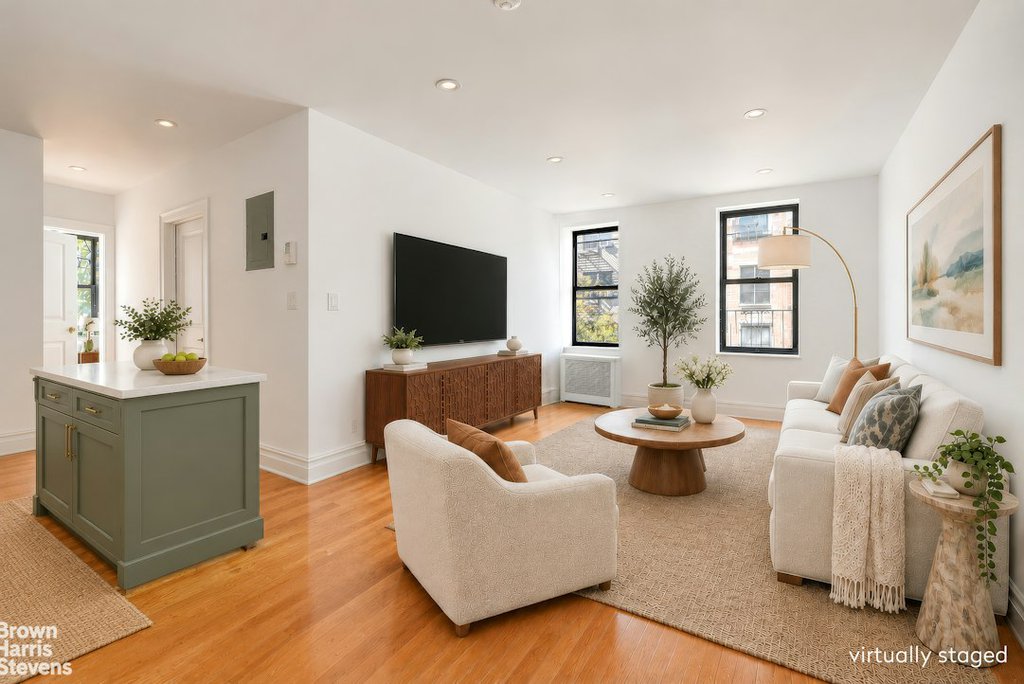 105 Bennett Avenue, Unit 55B