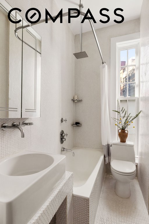 731 Greenwich Street, Unit 2 photo 7