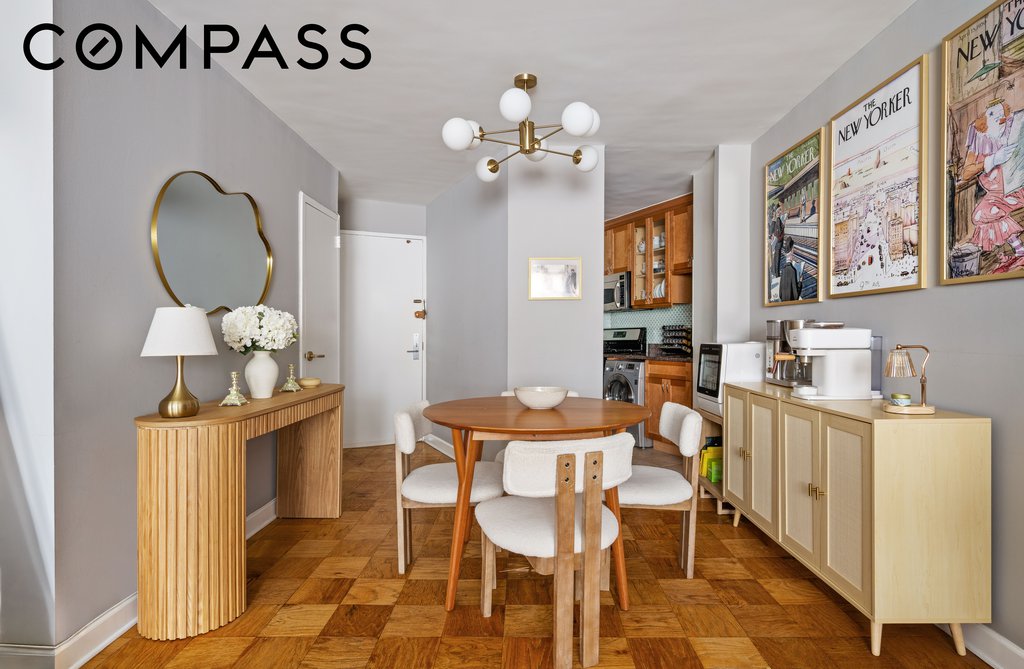 2025 Broadway, Unit 25C photo 2