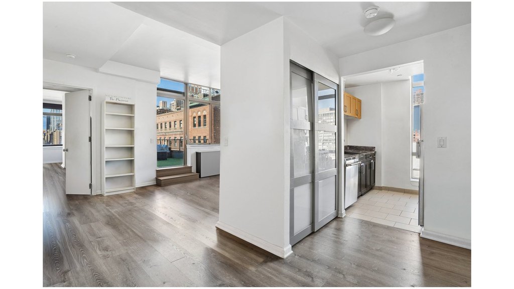 250 East 30th Street, Unit 11A photo 3