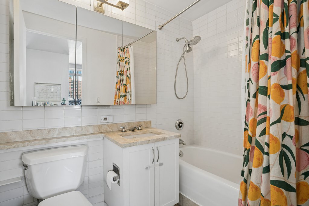 250 East 30th Street, Unit 11A photo 9
