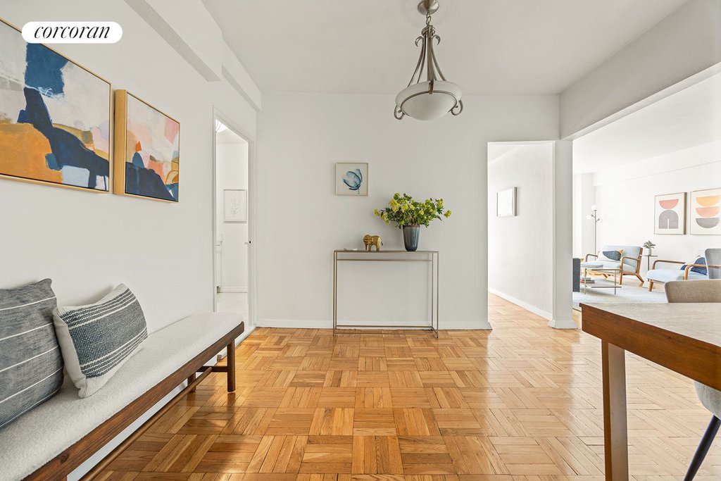 34 Plaza Street East, Unit 410 photo 4
