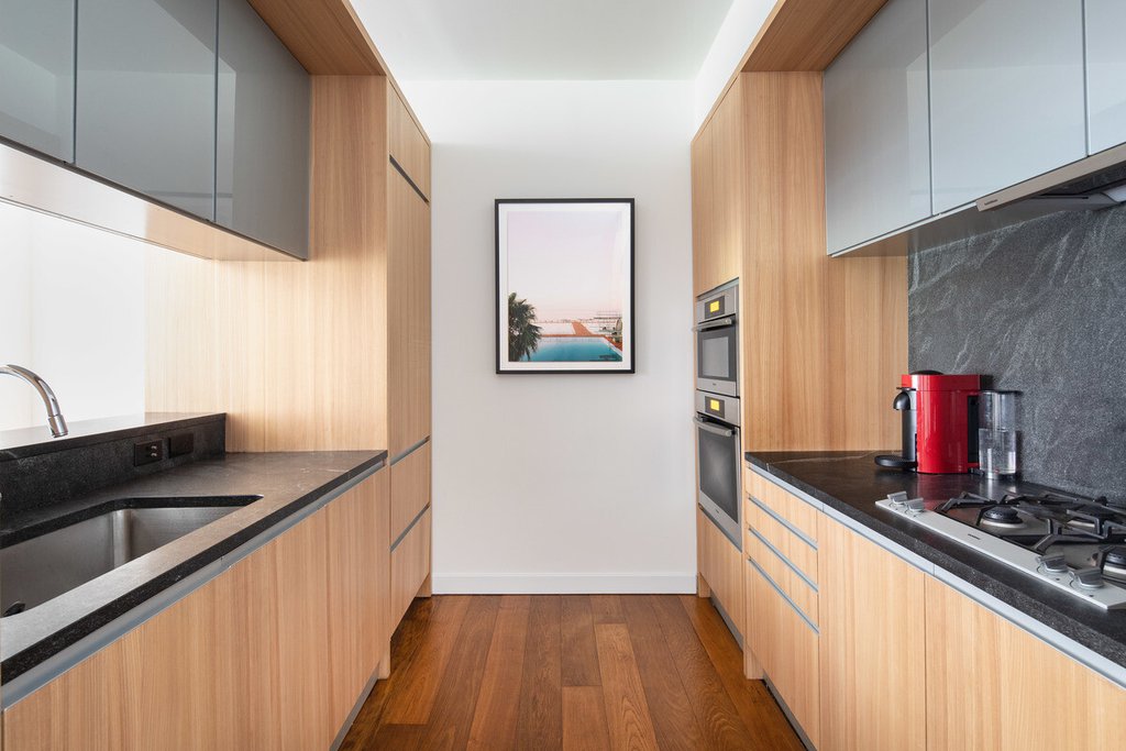 311 West Broadway, Unit 4C photo 3
