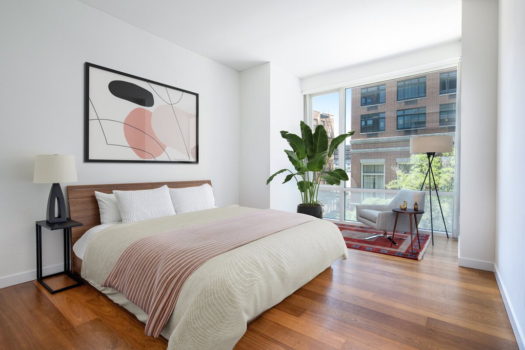 311 West Broadway, Unit 4C photo 4