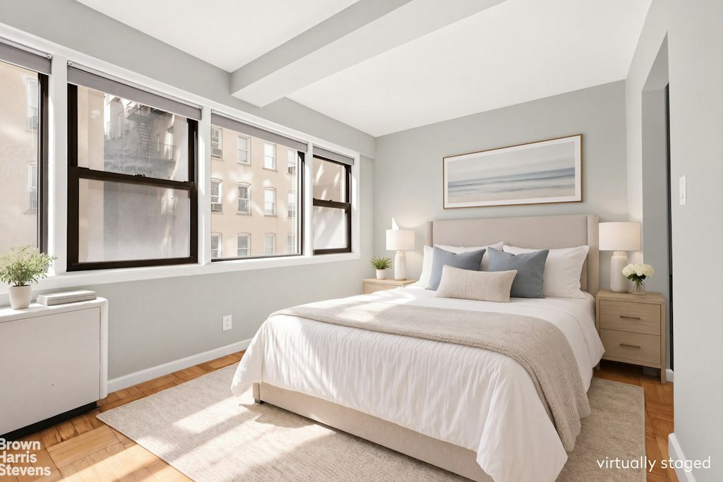 220 East 67th Street, Unit 3A photo 3